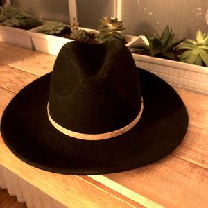 Ten Tree Festival Hat in Black